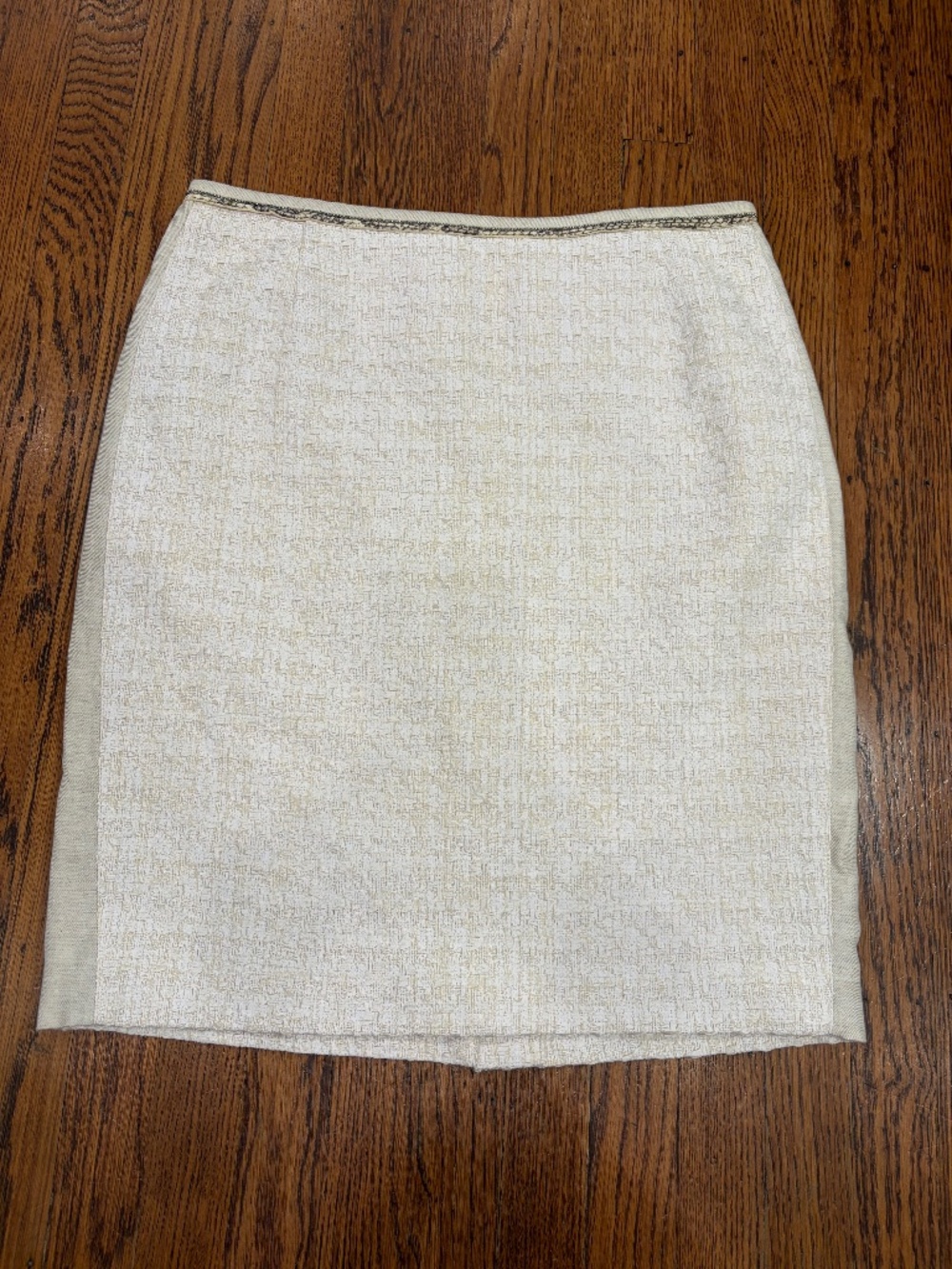 Elie Tahari Textured Skirt Size 10 Neutral Leather Trim Waist Quiet Luxury